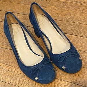 LIKE NEW Tory Burch navy suede block heels